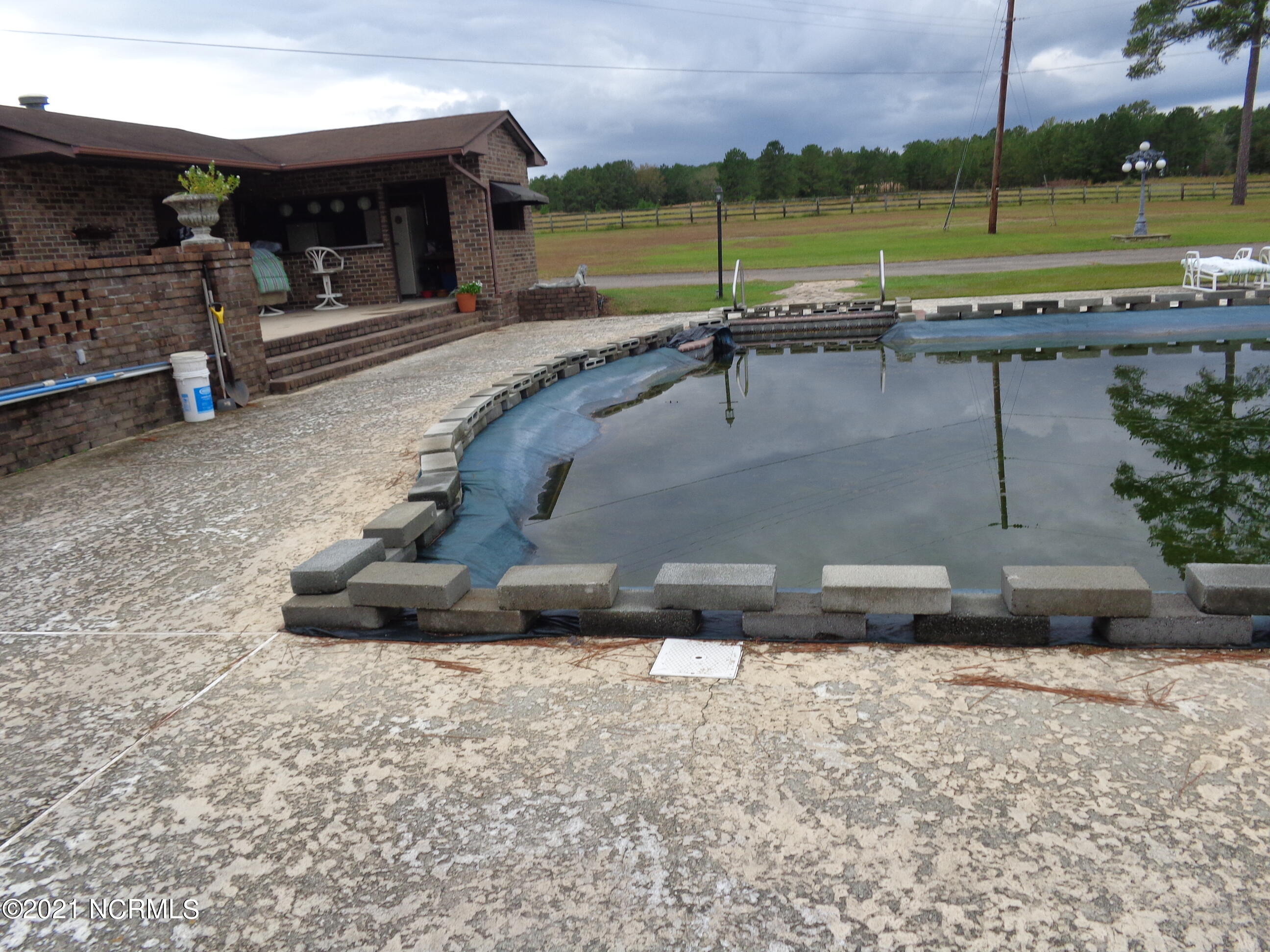 158 Murray Manor Lane Rockingham, NC 28379 - Photo 26 of 45 Huge pool