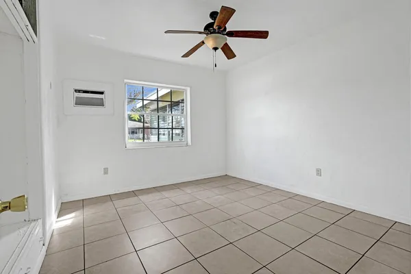 $479,000 | 251 East 57th Street, Hialeah, FL 33013