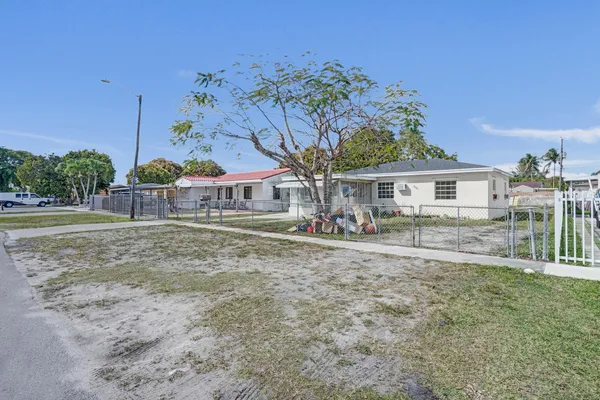 $479,000 | 251 East 57th Street, Hialeah, FL 33013