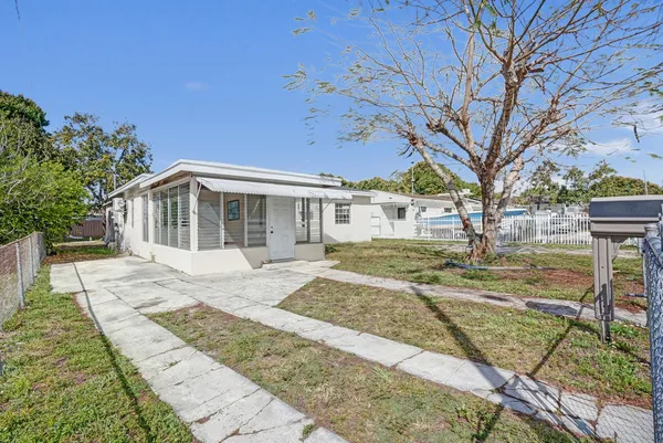 $479,000 | 251 East 57th Street, Hialeah, FL 33013