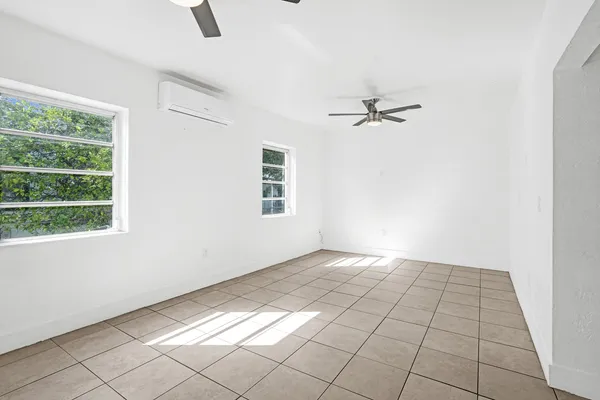 $479,000 | 251 East 57th Street, Hialeah, FL 33013