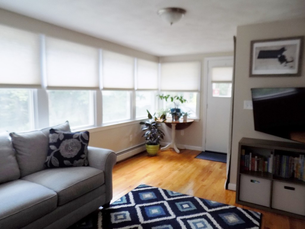 54 Colonial Road Medfield, MA 02052 - Photo 11 of 28 Gallery Image 11