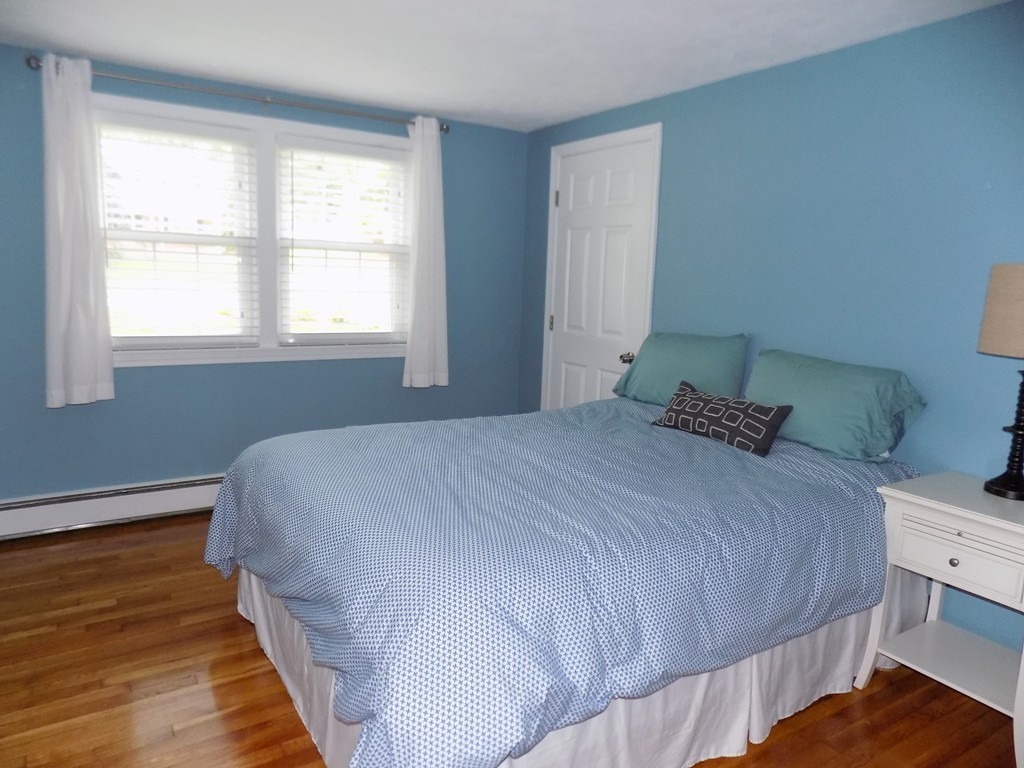 54 Colonial Road Medfield, MA 02052 - Photo 15 of 28 Gallery Image 15