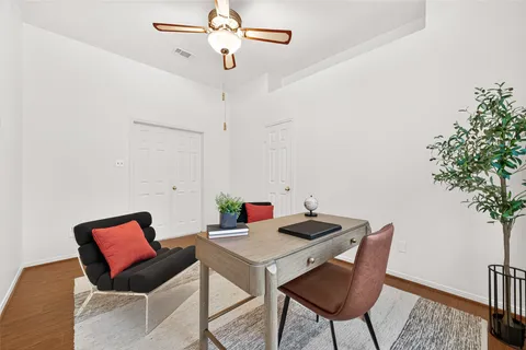 $559,000 | 6 Skyland Place, The Woodlands, TX 77381