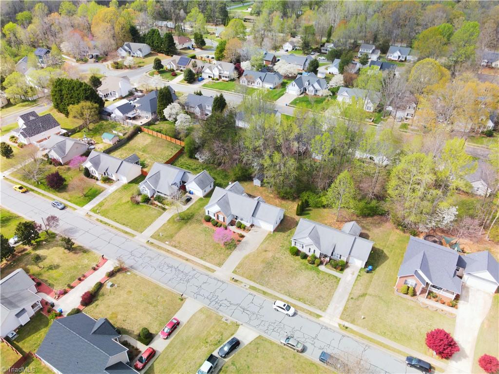 213 Drake Lane Mebane, NC 27302 - Photo 5 of 39