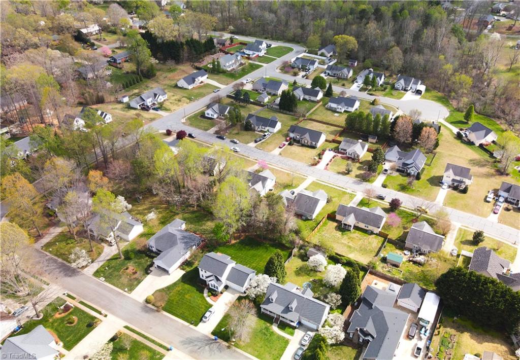 213 Drake Lane Mebane, NC 27302 - Photo 6 of 39