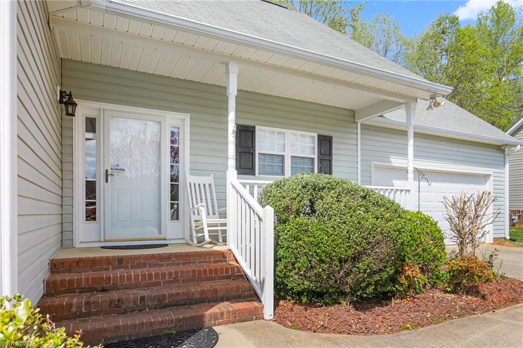 213 Drake Lane Mebane, NC 27302 - Photo 7 of 39