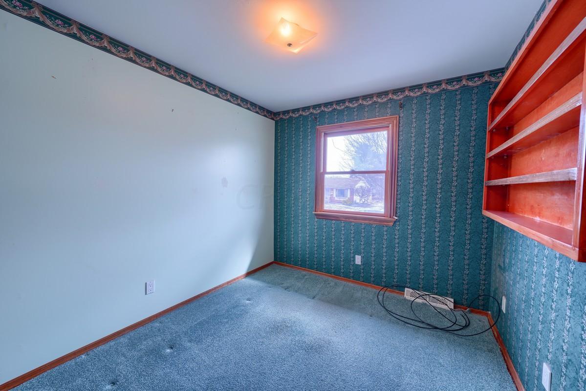 6225 Faircrest Road Columbus, OH 43229 - Photo 11 of 37 Gallery Image 11