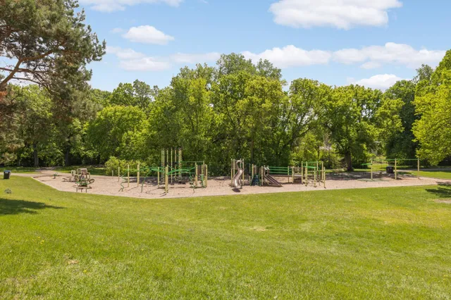 $364,900 | 523 Lovell Avenue West, Roseville, MN 55113