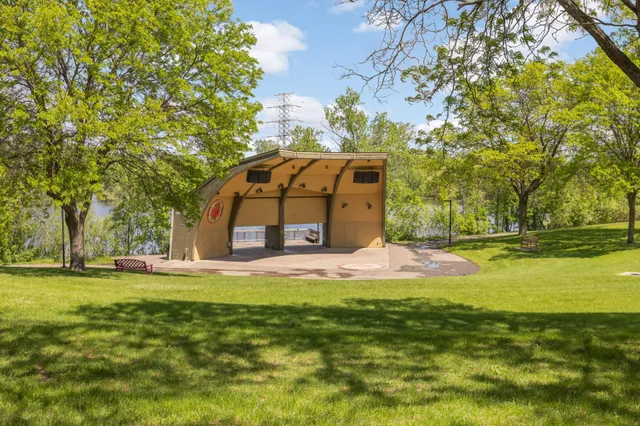 $364,900 | 523 Lovell Avenue West, Roseville, MN 55113