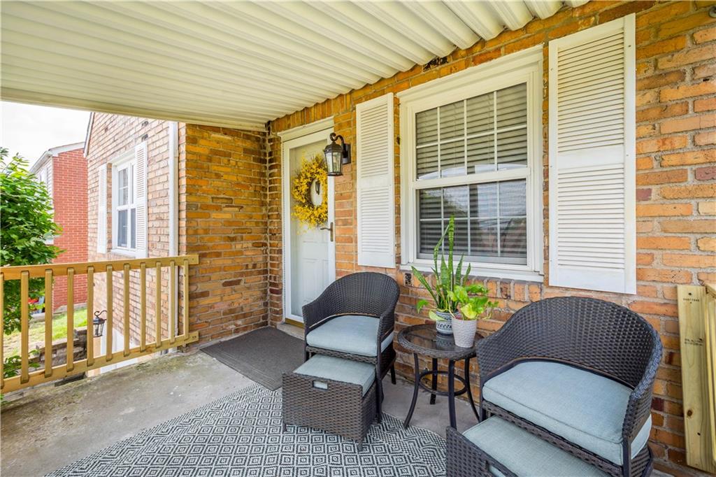 512 Highview Road Pittsburgh, PA 15234 - Photo 5 of 48