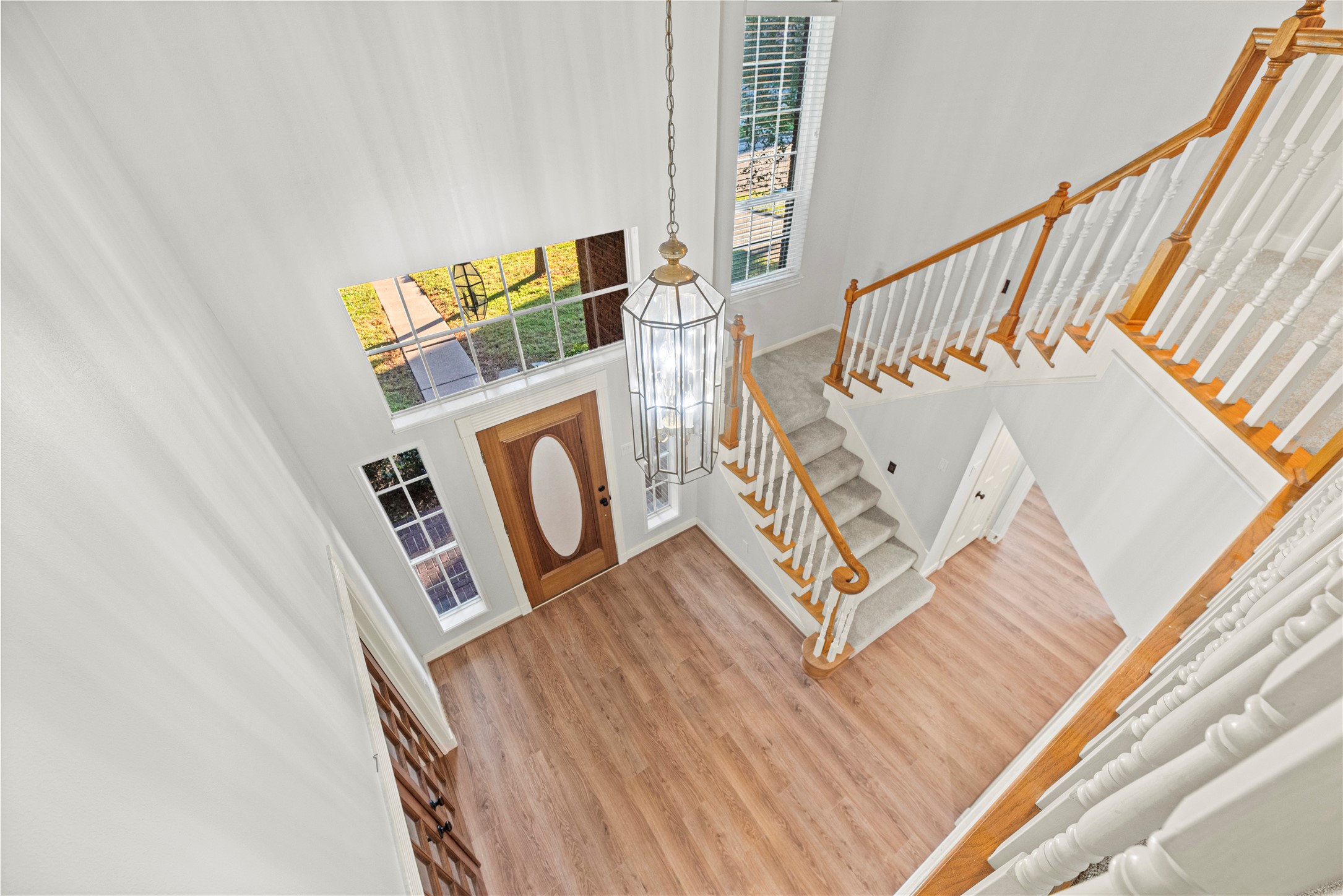 12502 Pavilion Court Tomball, TX 77377 - Photo 6 of 37 Bird's eye view of the foyer.