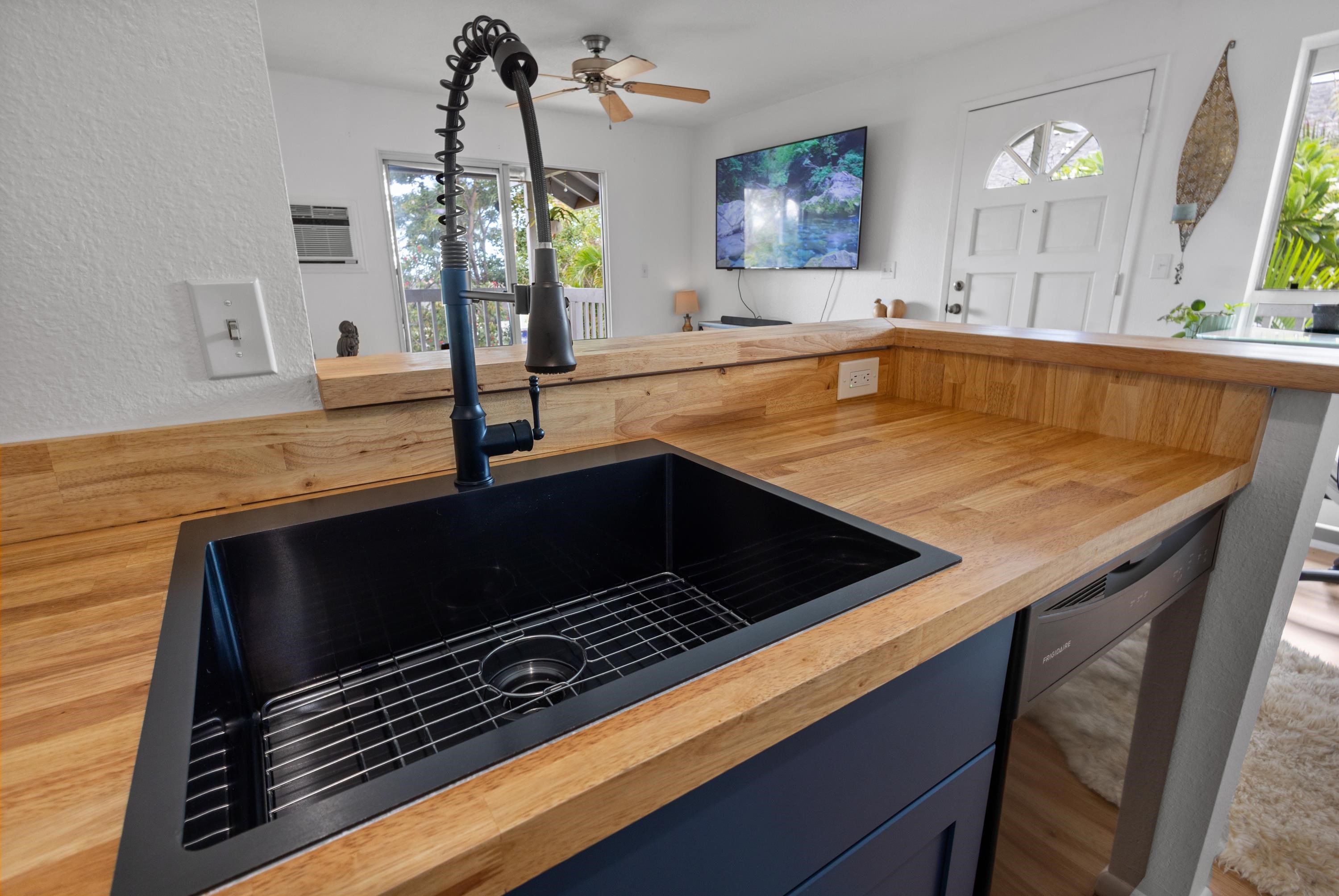 160 Keonekai Road, Unit 22201 Kihei, HI 96753 - Photo 4 of 37