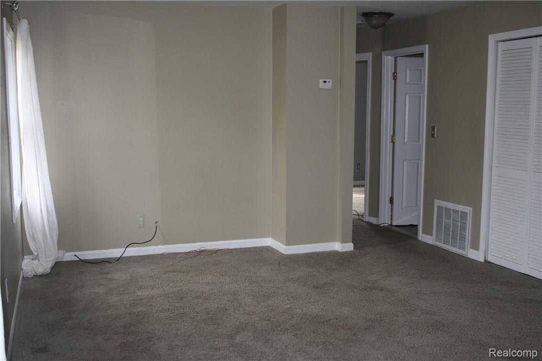 2559 Walnut Road Auburn Hills, MI 48326 - Photo 3 of 20 IMG_2172.JPG