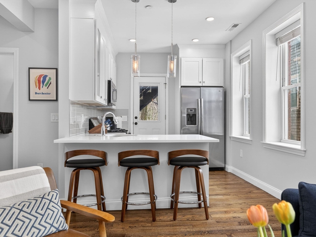 3 Roslin Street, Unit 2 Boston, MA 02124 - Photo 4 of 18