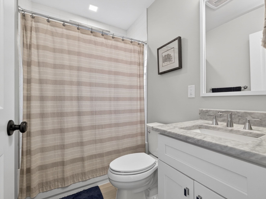 3 Roslin Street, Unit 2 Boston, MA 02124 - Photo 9 of 18