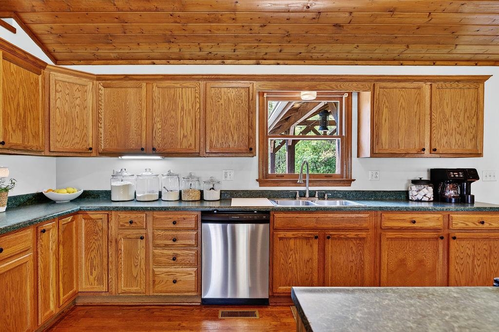 576 Vinegar Hill Road Churchville, VA 24421 - Photo 13 of 53