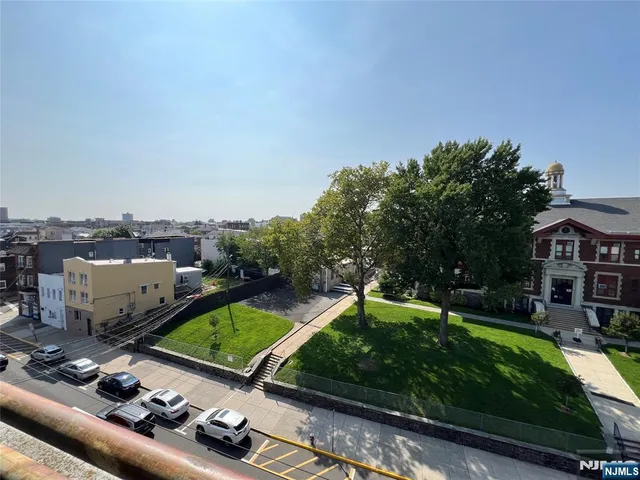 $499,900 | 364 Palisade Avenue, Unit 5B, Cliffside Park, NJ 07010