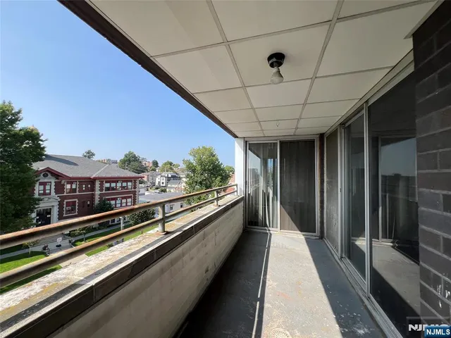 $509,900 | 364 Palisade Avenue, Unit 5B, Cliffside Park, NJ 07010