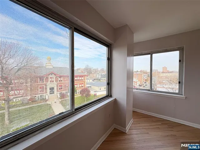 a view of a tennis court