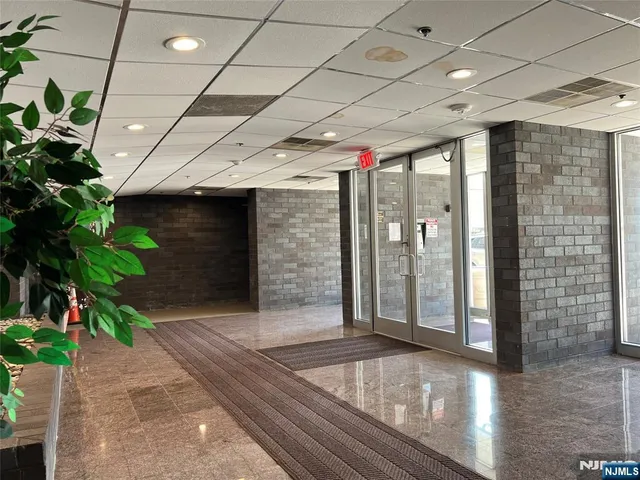 $509,900 | 364 Palisade Avenue, Unit 5B, Cliffside Park, NJ 07010