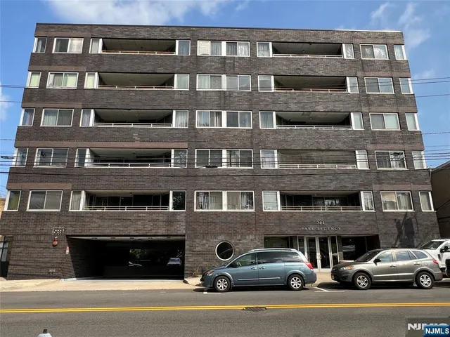 $499,900 | 364 Palisade Avenue, Unit 5B, Cliffside Park, NJ 07010