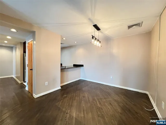 $499,900 | 364 Palisade Avenue, Unit 5B, Cliffside Park, NJ 07010