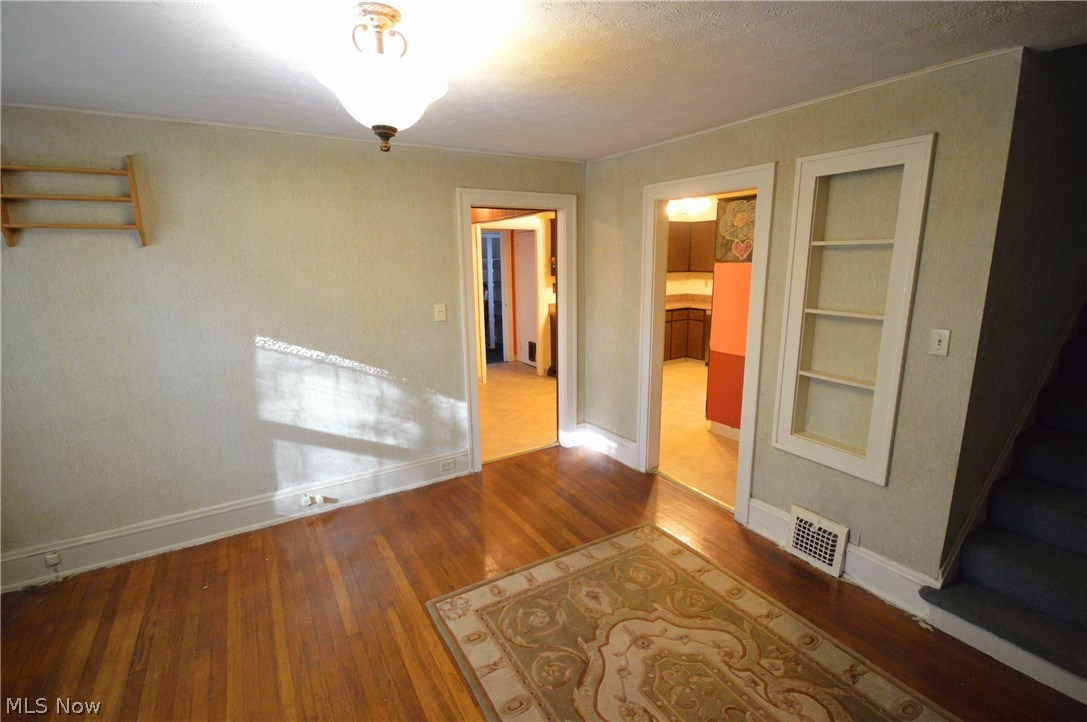 4591 Liberty Road Cleveland, OH 44121 - Photo 13 of 32 Gallery Image 13