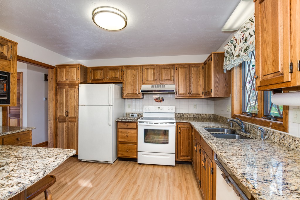 60 Kelly Road Northbridge, MA 01534 - Photo 5 of 30