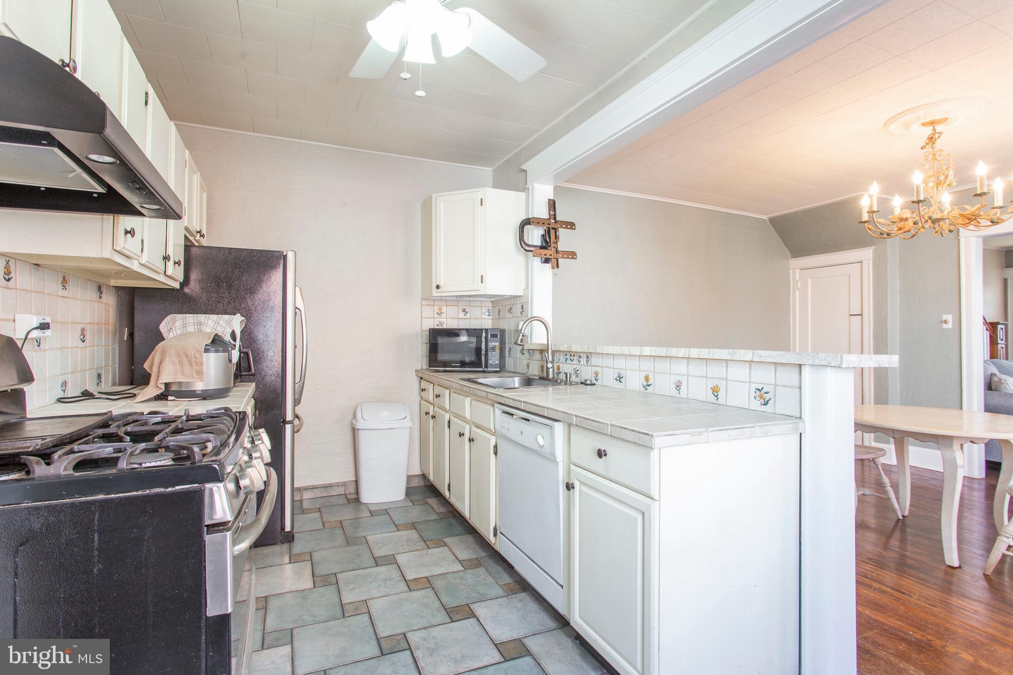 2219 Manor Road Upper Darby, PA 19082 - Photo 12 of 37 Kitchen