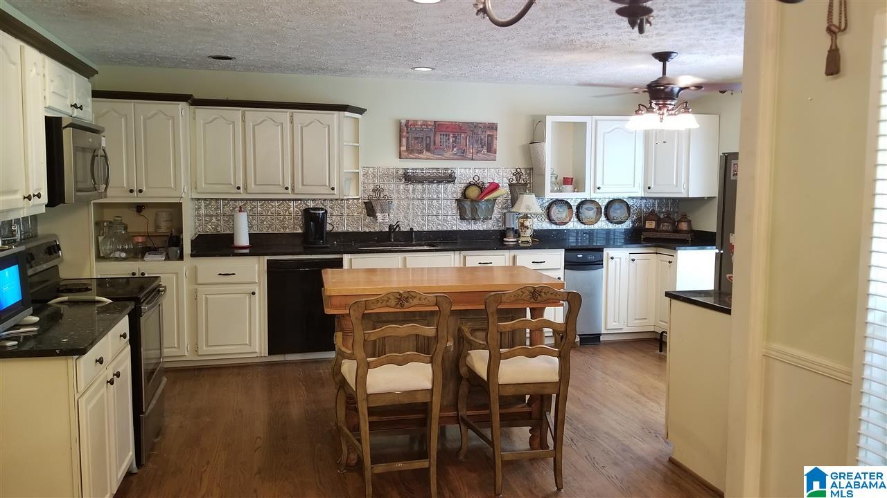 5307 Shady Grove Road Mount Olive, AL 35117 - Photo 3 of 20