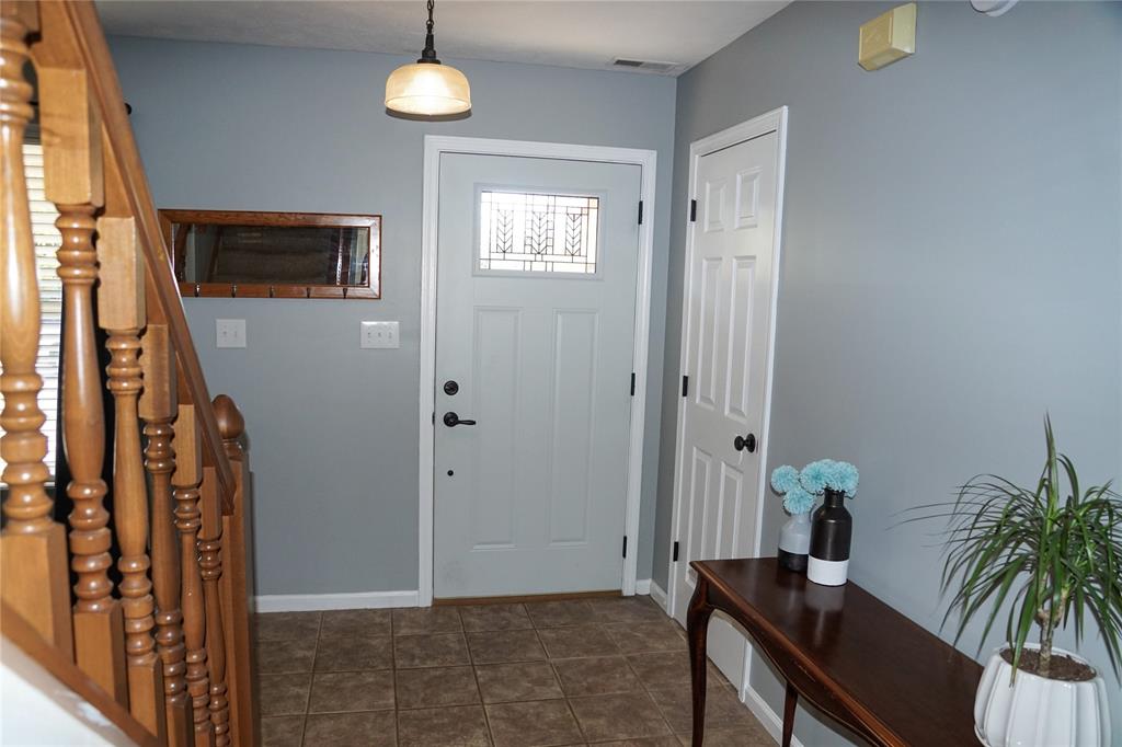6520 Furnas Road Indianapolis, IN 46221 - Photo 5 of 32