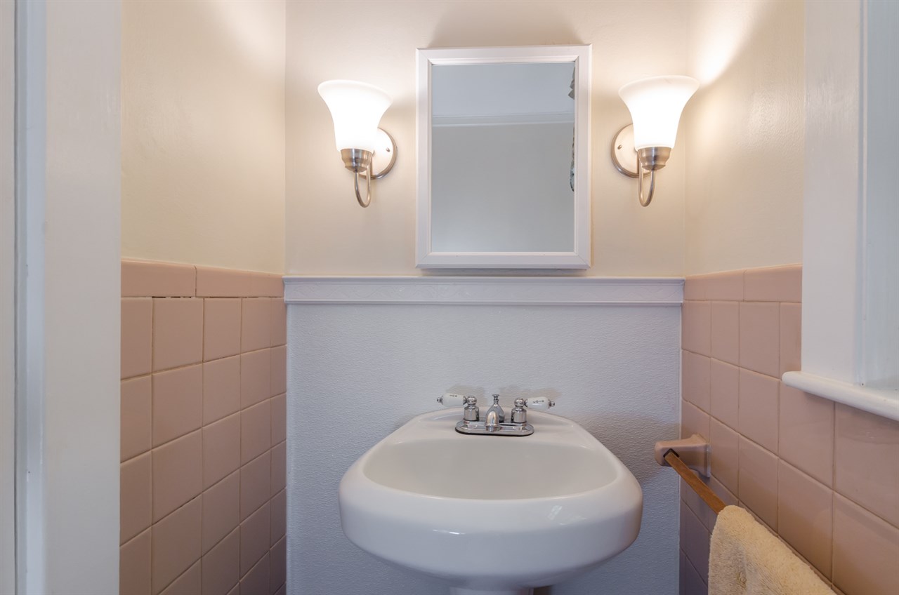 233 Old Gage Hill Road Pelham, NH 03076 - Photo 15 of 32 Gallery Image 15