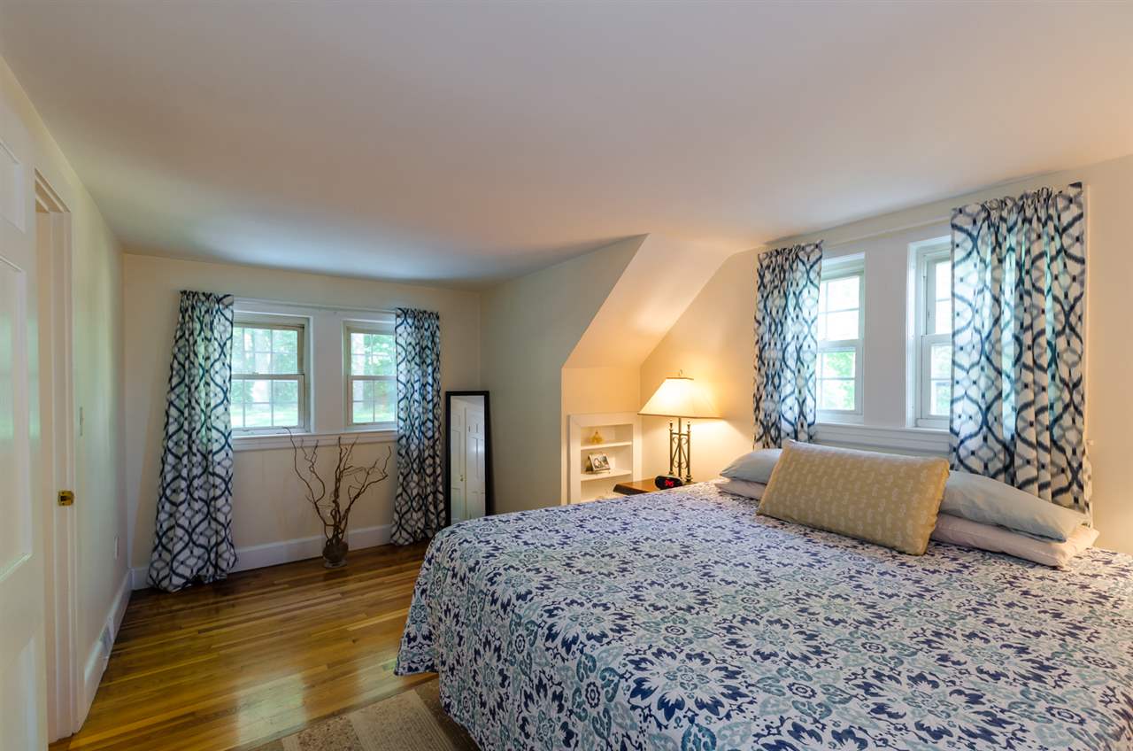 233 Old Gage Hill Road Pelham, NH 03076 - Photo 17 of 32 Gallery Image 17