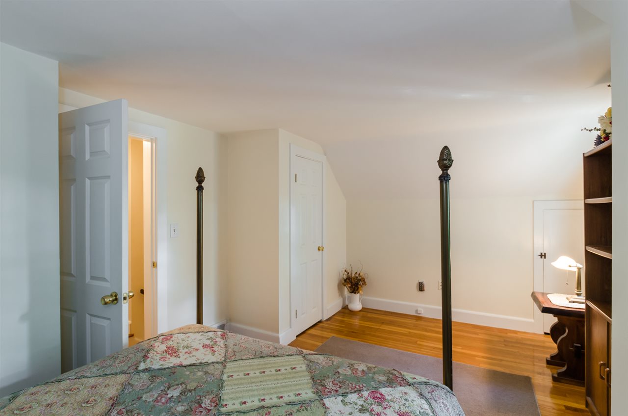 233 Old Gage Hill Road Pelham, NH 03076 - Photo 19 of 32 Gallery Image 19