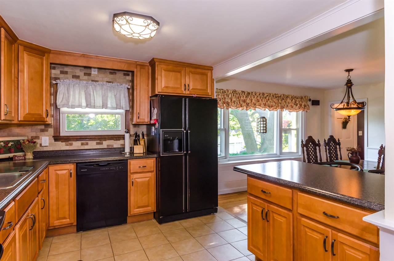 233 Old Gage Hill Road Pelham, NH 03076 - Photo 6 of 32 Gallery Image 6