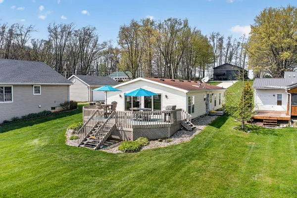 $689,400 | 16853 Lakeview Drive, Vandalia, MI 49095