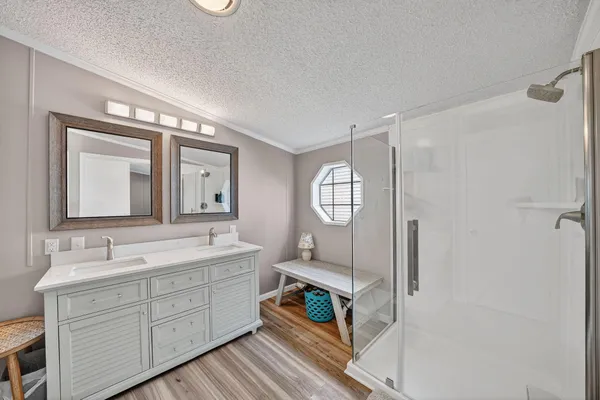 $689,400 | 16853 Lakeview Drive, Vandalia, MI 49095