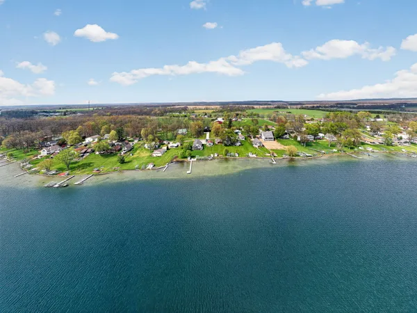 $689,400 | 16853 Lakeview Drive, Vandalia, MI 49095