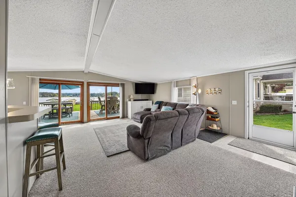$689,400 | 16853 Lakeview Drive, Vandalia, MI 49095