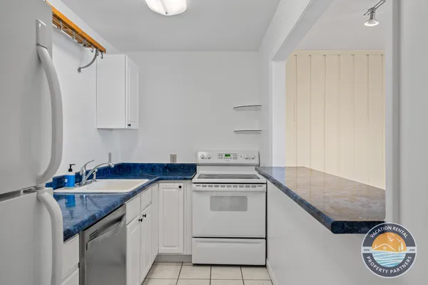 $1,375 | 54 Lausanne Court, Unit 5, Geneva, WI 53147