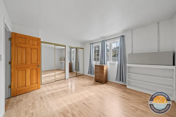 $1,375 | 54 Lausanne Court, Unit 5, Geneva, WI 53147