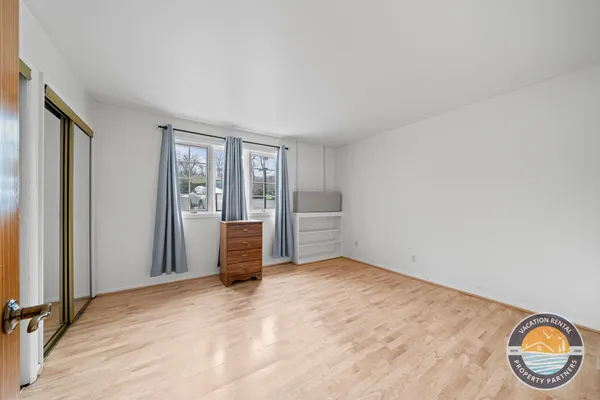 $1,375 | 54 Lausanne Court, Unit 5, Geneva, WI 53147