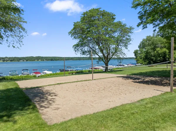 $1,400 | 54 Lausanne Court, Unit 5, Geneva, WI 53147