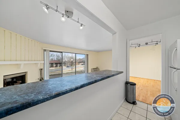 $1,375 | 54 Lausanne Court, Unit 5, Geneva, WI 53147