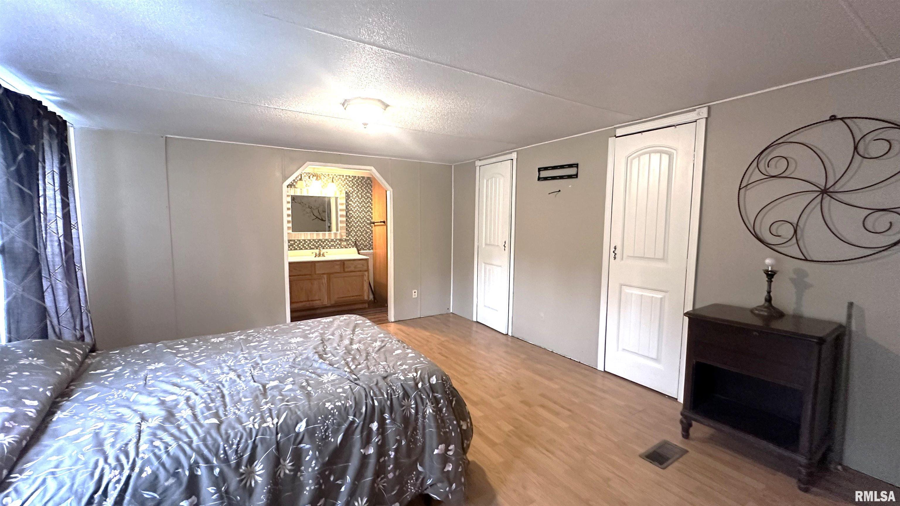 1032 Mohawk Trail Centralia, IL 62801 - Photo 11 of 25