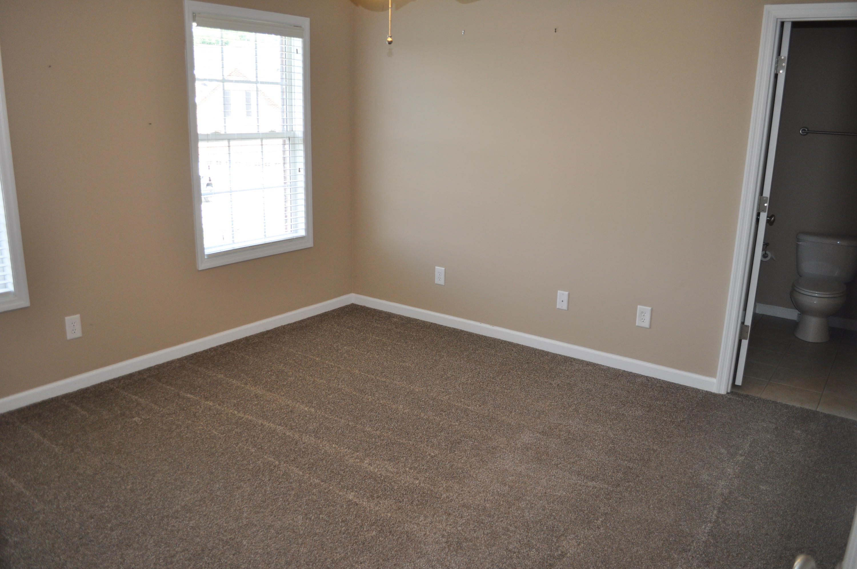 904 Crown Ridge Ln, Powell, TN 37849 - Photo 16 of 25 16 BR 3