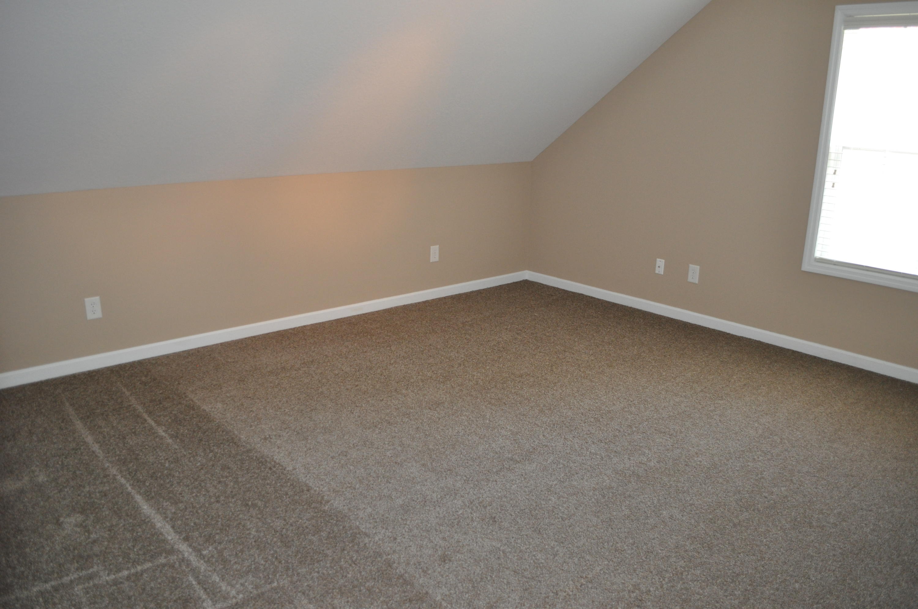904 Crown Ridge Ln, Powell, TN 37849 - Photo 18 of 25 18 Bonus Room