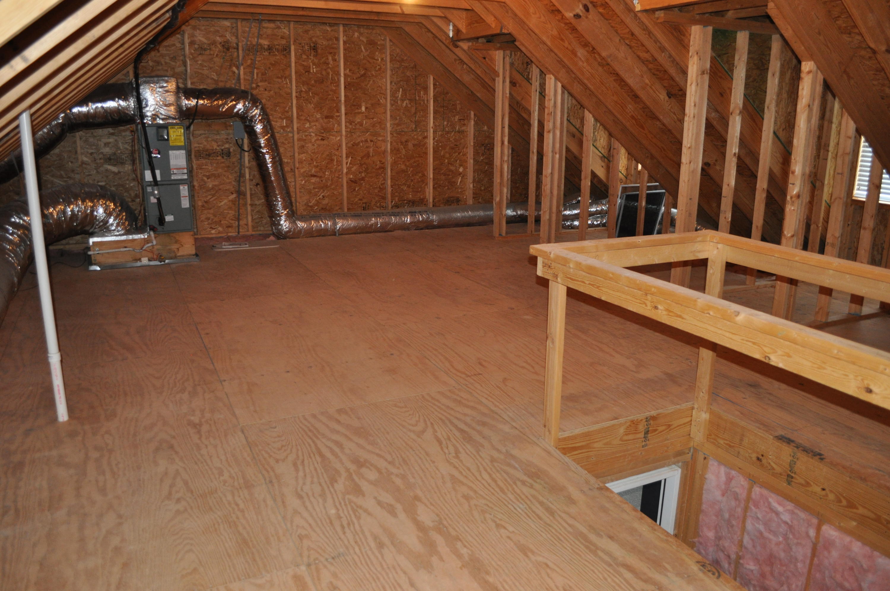 904 Crown Ridge Ln, Powell, TN 37849 - Photo 20 of 25 20 Unf 3rd Level