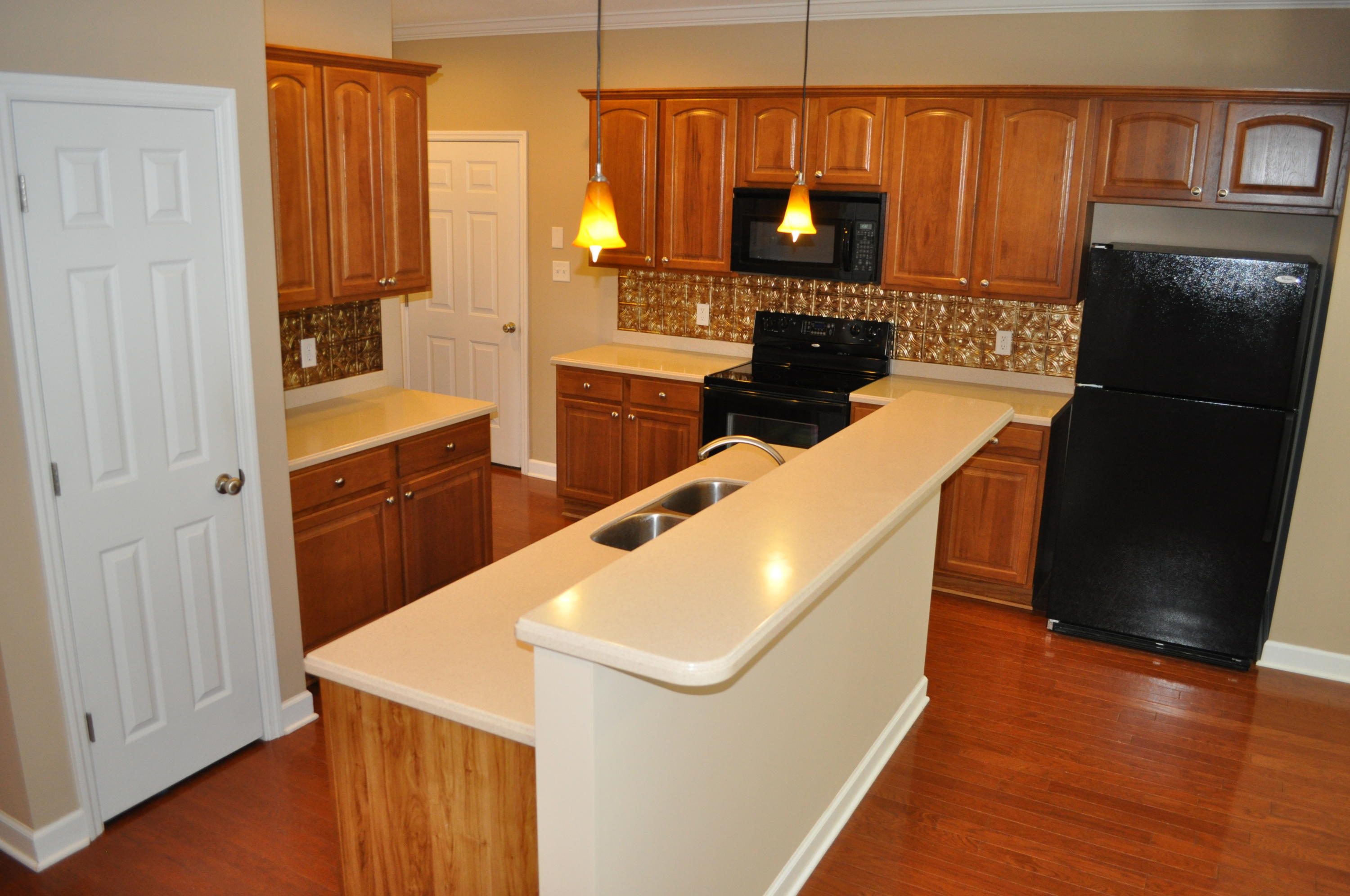 904 Crown Ridge Ln, Powell, TN 37849 - Photo 9 of 25 9 Kitchen